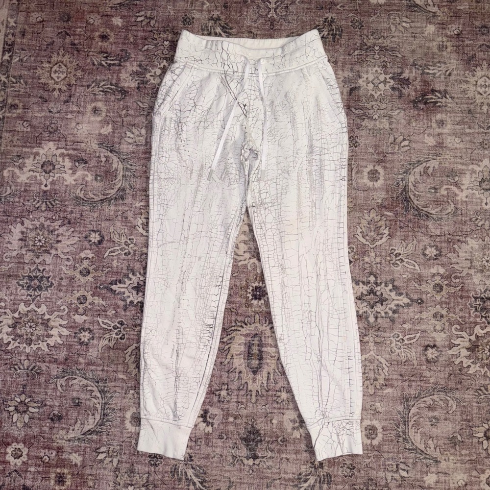 Lululemon Warm Down Jogger 7/8 Length Thread Dye White Womens Size 4 LW5DMXS